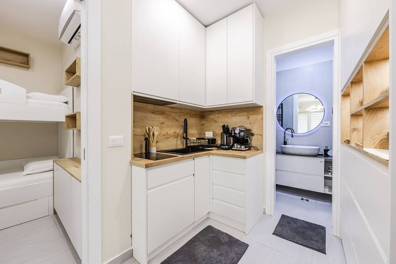 Ganze Wohnung, Azure Haven Dhërmi | Modern 2Br Escape in Dhërmi, Himarë