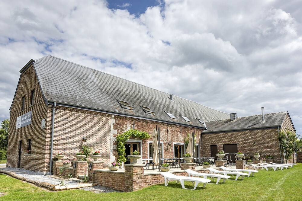 Group accommodation for families in Houyet in Houyet, Namur (region)