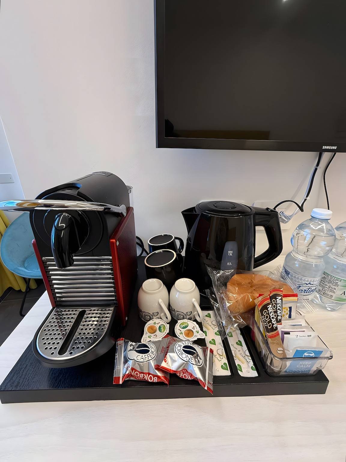 'Joyfül Accomodation Camera 2' con Wi-Fi y aire acondicionado in Finale Ligure, Finale Ligure Municipio