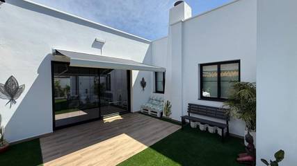 Cottage pour 2 personnes, avec piscine et jardin à Almería