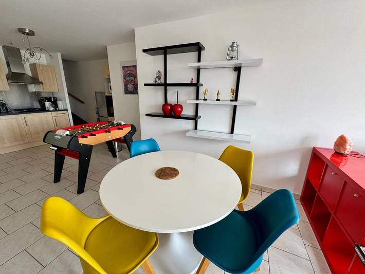 Gîte pour 4 personnes, avec vue ainsi que terrasse et vue sur le lac dans Socourt - 4