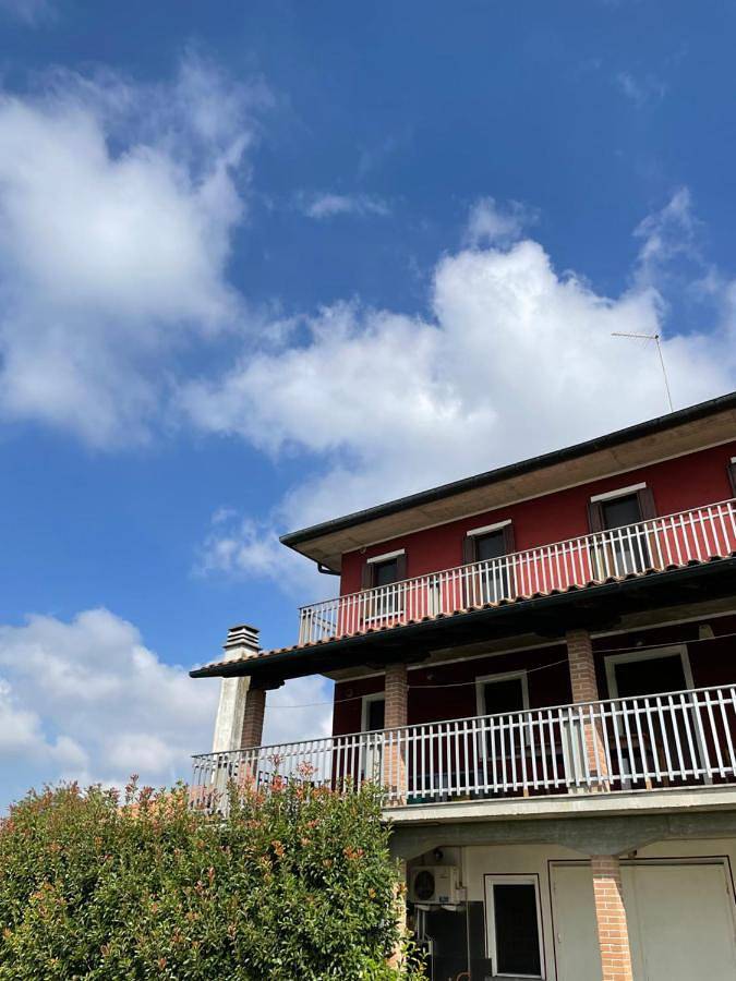 Appartamento per 6 persone, con panorama e terrazza nonché giardino a Marcon