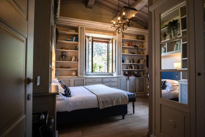 Location de vacances pour 2 personnes, avec piscine et jardin, animaux acceptés à Impruneta - 2