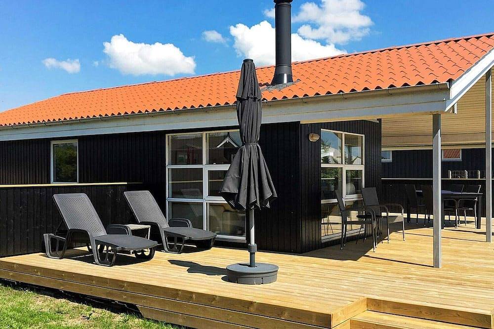 6 person holiday home in Rønde-By Traum in Følle Strand, Süddjursland
