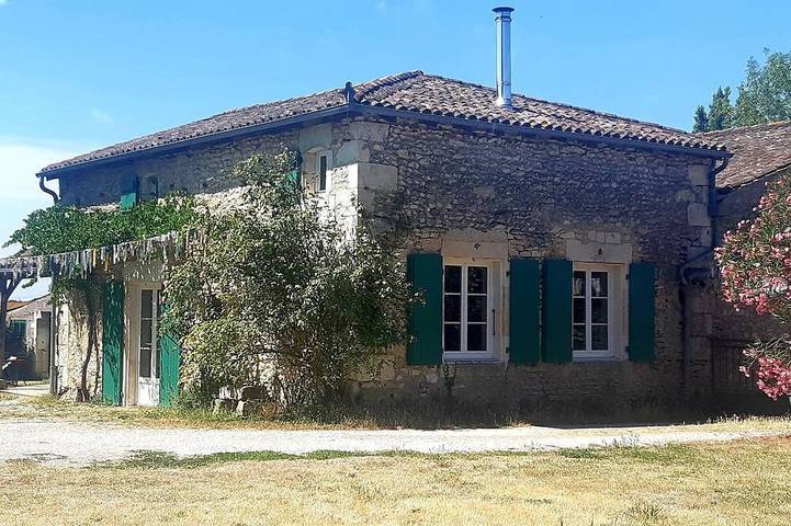 Location de vacances pour 6 personnes, avec jardin à Grézac