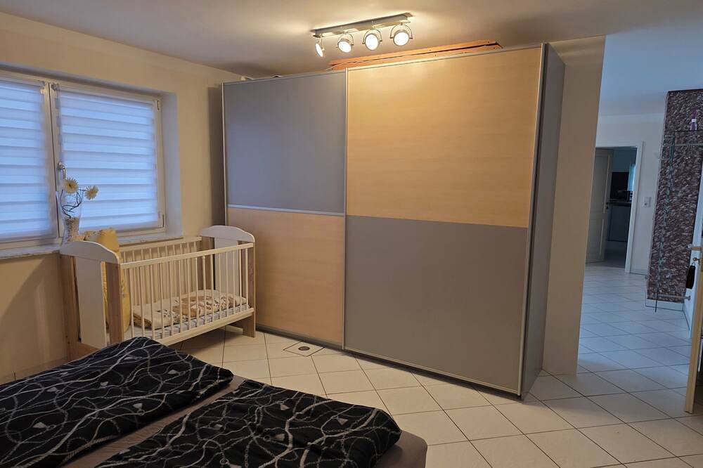 Ganze Wohnung, Ferienwohnung Gartenblick in Schwarzach am Main, Fränkisches Weinland