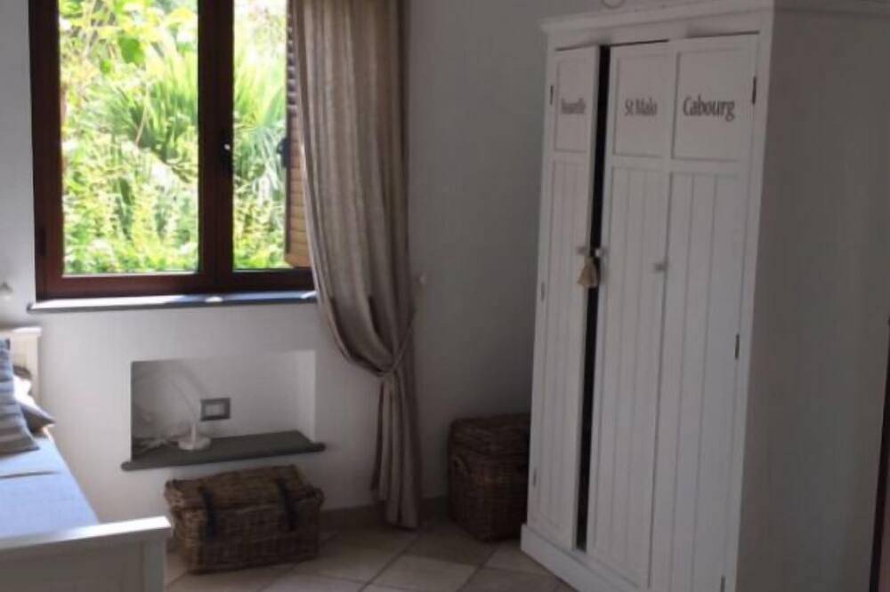 Villa Maris, first floor apartment for 4/5 people in Faro Capo Vaticano, Vibo Valentia Provinz