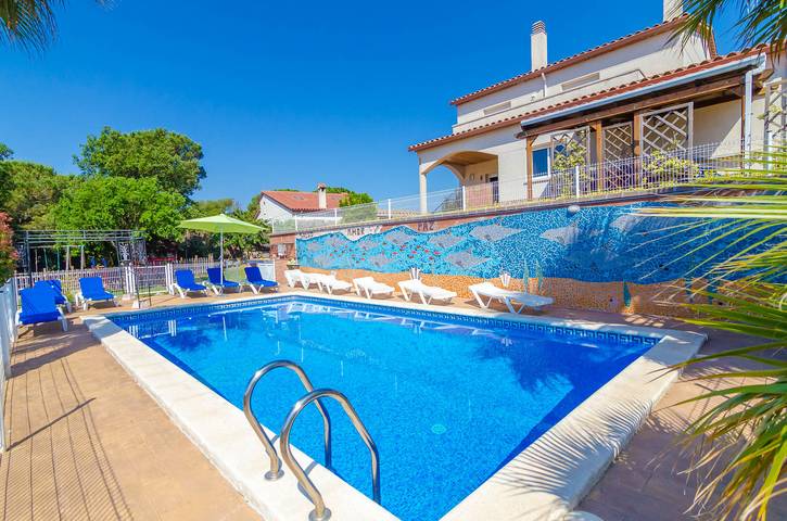 Casa rural para 12 personas, con terraza y jardín en Massanet de la Selva - 3