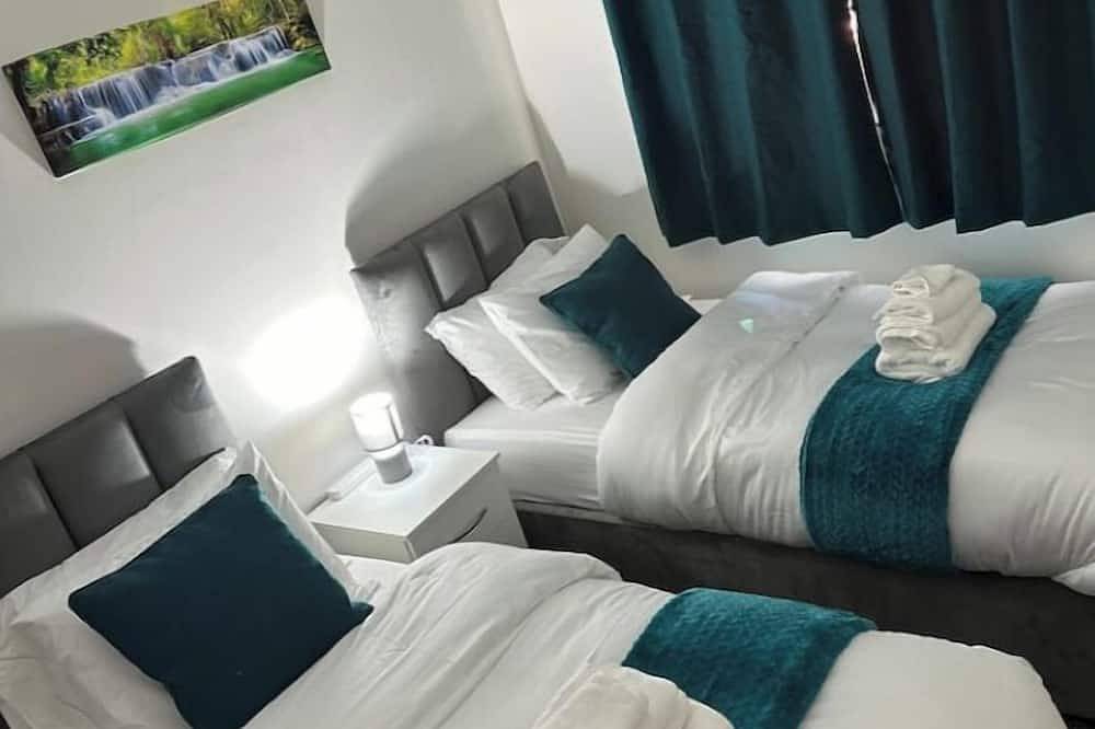 Entire apartment, Affluent Living Apartment perfect for contractors and individuals in Wigan, Greater Manchester