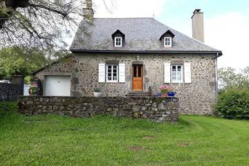 Gîte pour 4 personnes, animaux acceptés à Sainte-Eulalie (Cantal)