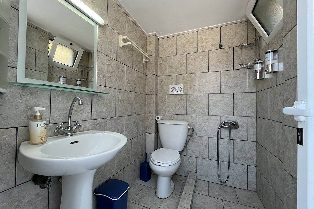 Spacious guest house, steps away from the Mediterranean sea in Iraklio-Heraklion und Umgebung