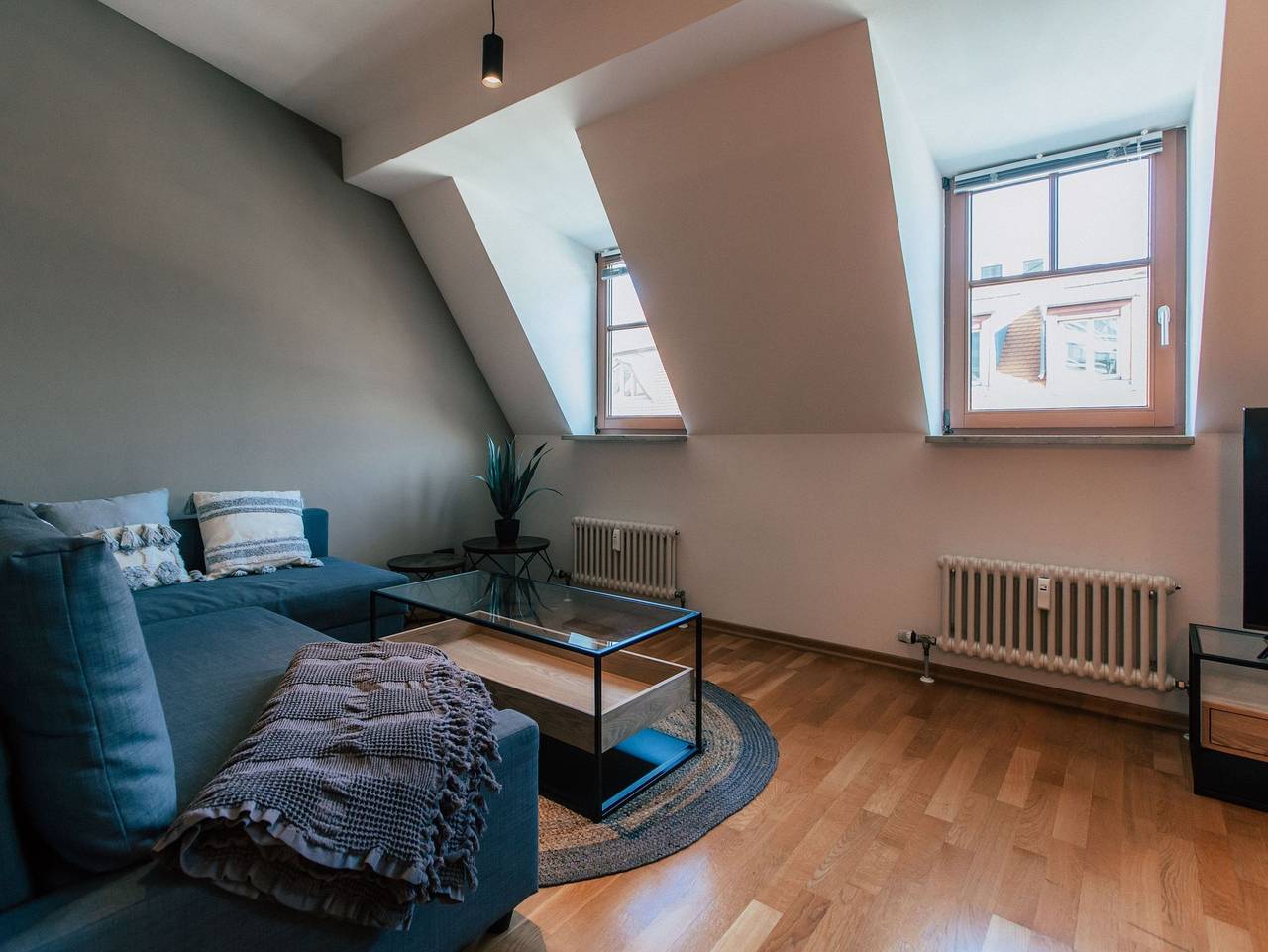 Ganze Ferienwohnung, Luga Homes - Nikolaikirche - *Big Relaxing* 2-Zimmer-Appartement mit Küche in Leipzig Mitte, Leipzig