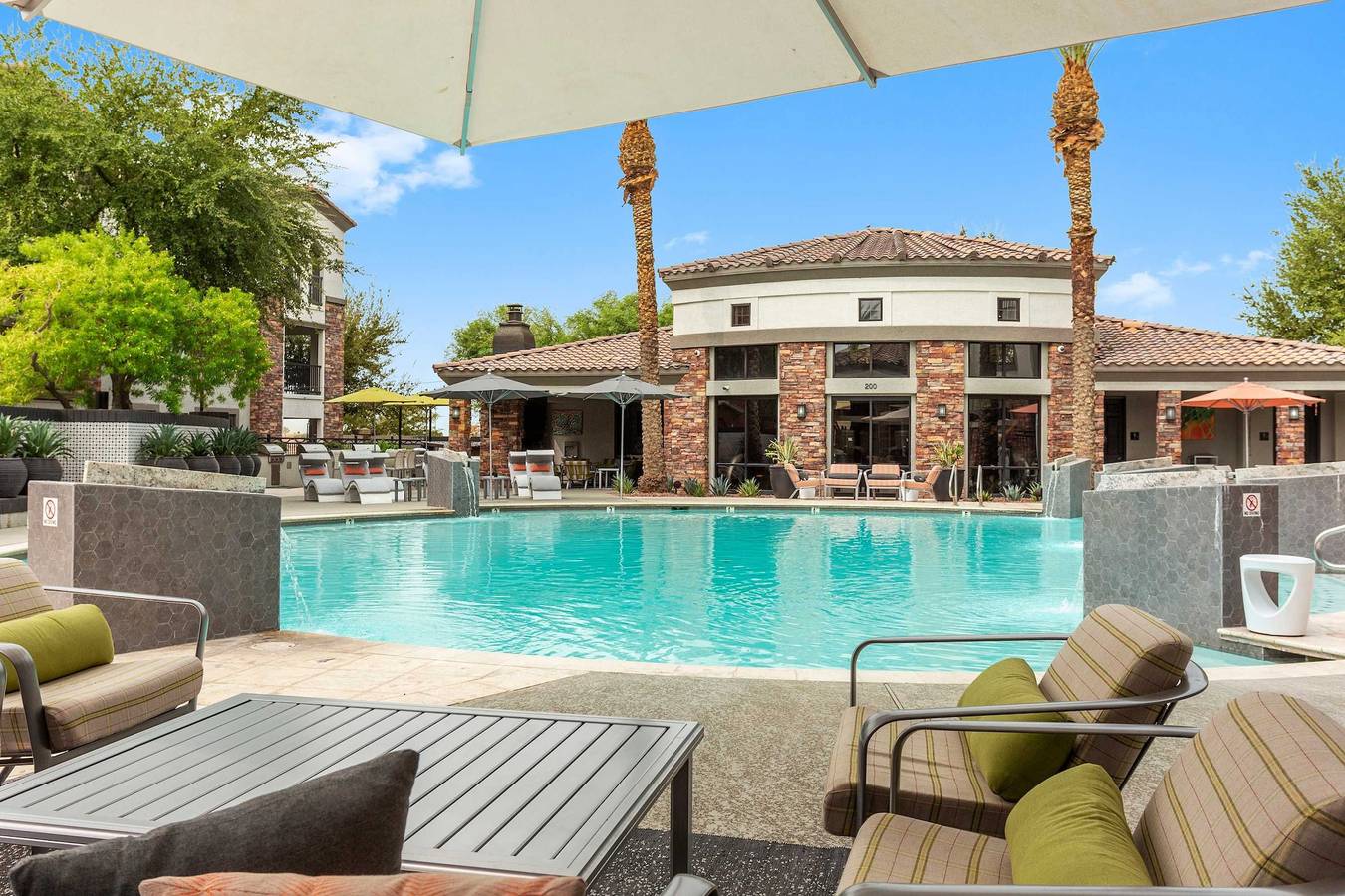 Ganze Wohnung, Cozysuites Glendale by the stadium with pool in Glendale, Maricopa County