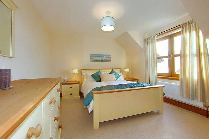Inchlonaig House - sleeps 10 guests  in 5 bedrooms in Dumfries und Galloway
