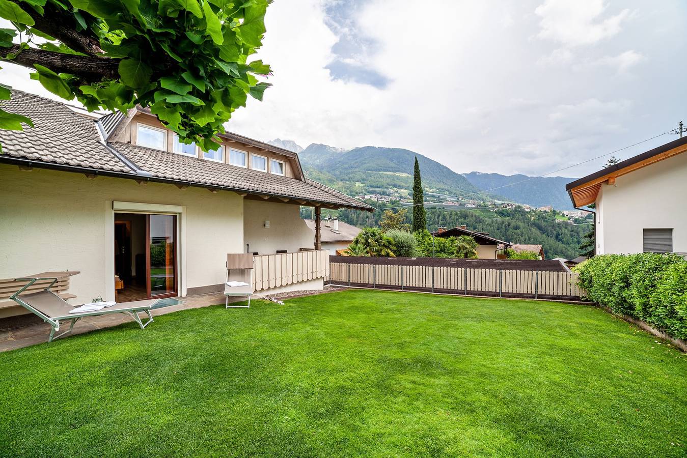 Ganze Wohnung, Ferienwohnung 'Mignon B' mit Bergblick, Gemeinschaftsgarten und Wlan in Riffian, Passeiertal