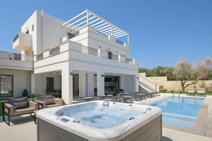 Ferienhaus für 11 Personen, mit Whirlpool und Sauna sowie Garten