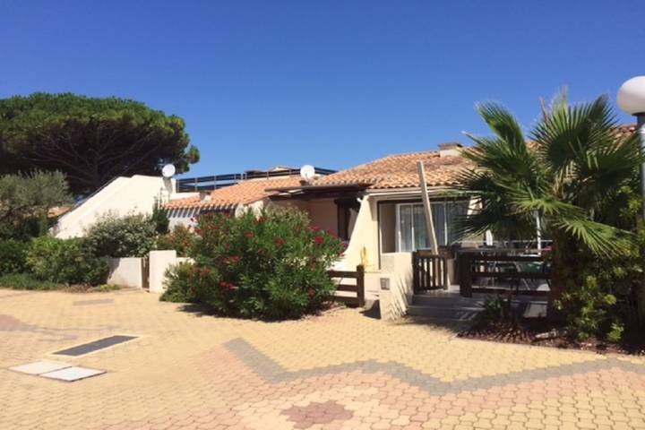 Villa pour 4 personnes, avec Terrasse à Agde - 2