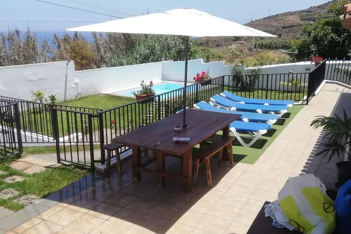 Ferienhaus für 6 Personen, mit Pool und Ausblick sowie Garten - 1