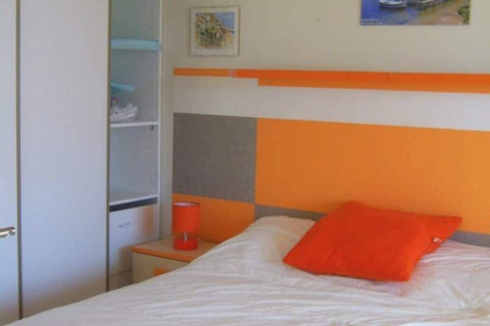 Apartamento entero, Apartment 100 m from the beach, terrace, beautiful sea view! Ideal location! in Antibes, Region de Cannes