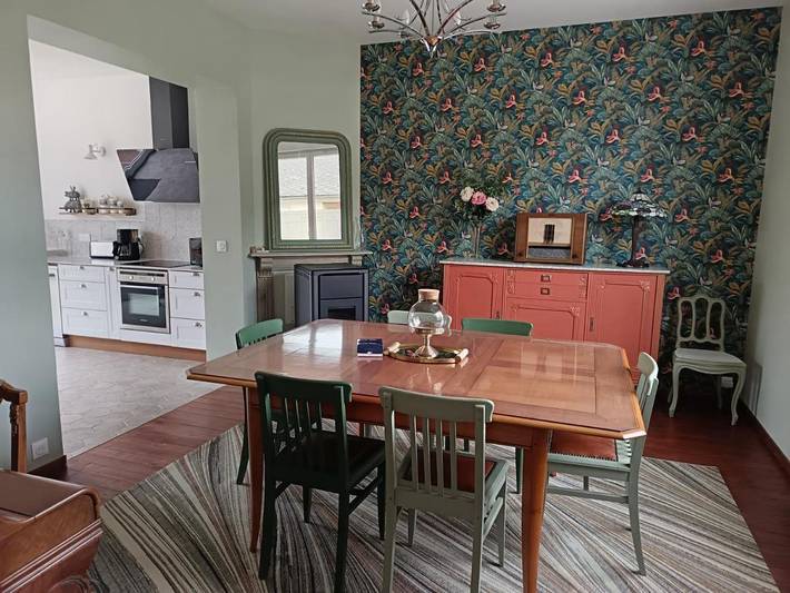 Location de vacances pour 8 personnes, avec jardin et terrasse à Dernancourt