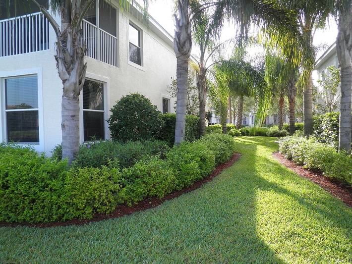 Vacation rental for 8 people, with pool and terrace as well as hot tub, with pets in Fort Myers