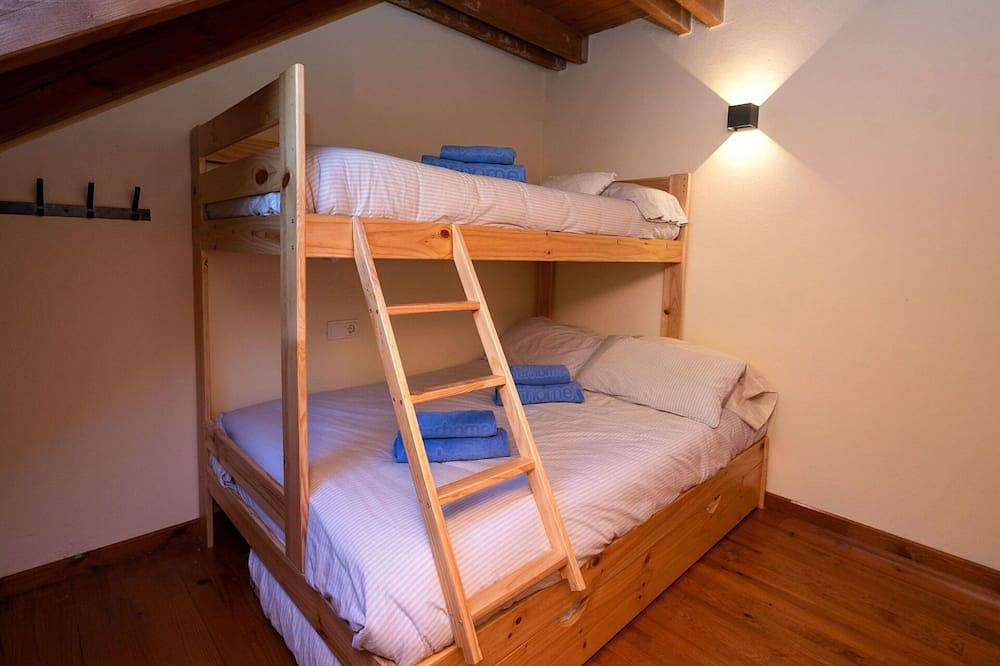 Apartamento entero, Hermoso apartamento para 6 personas con Wifi, Tv, balcón y aparcamiento in Tahull, Valle de Bohí