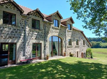 Gîte pour 15 personnes, avec terrasse et jardin, animaux acceptés dans la Creuse