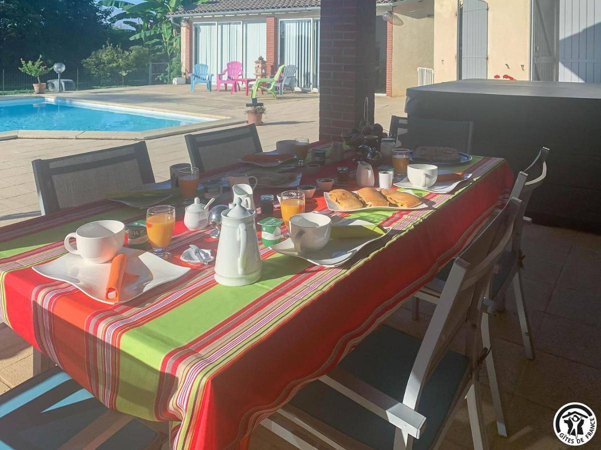 Le pigeonnier de miquelis in Ondes, Haute-Garonne