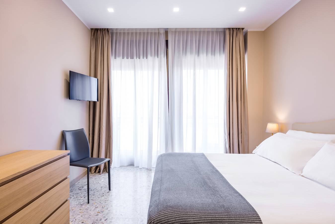 Camera A - Mdc Luxury Rooms Naples in Napoli, Napoli e dintorni