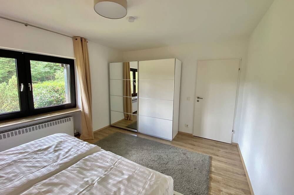 Ganze Wohnung, Große moderne 3 Zimmer Wohnung für Wanderer, Berufspendler und Touristen in Königswinter, Rhein-Sieg-Kreis