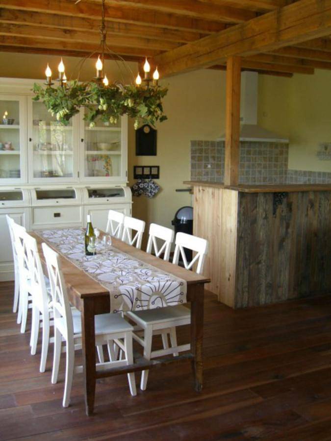 Gîte pour 10 personnes, avec piscine ainsi que vue et jardin à Chaumard - 4