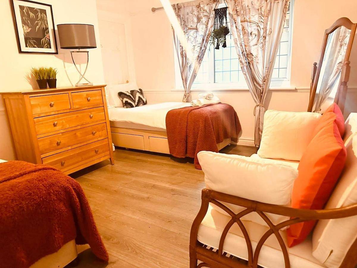 Entire apartment, Bungalow in Merseyside