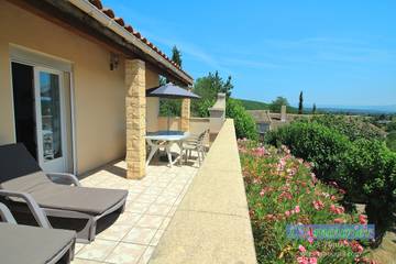 Gîte pour 4 personnes, avec terrasse à Balazuc