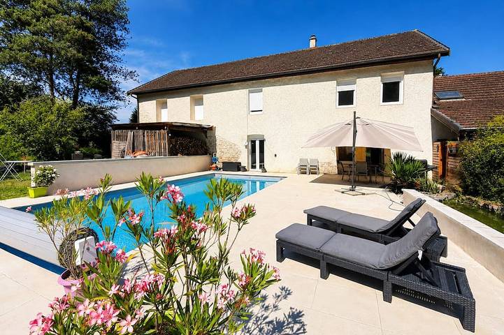 Location de vacances pour 11 personnes dans Chaux-Champagny