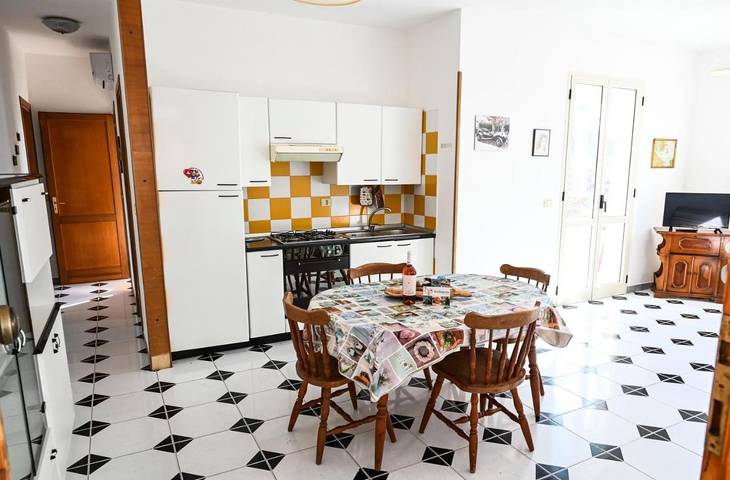 Ferienwohnung für 4 Personen, mit Balkon und Terrasse sowie Pool und Ausblick in Torre Dell'orso - 4