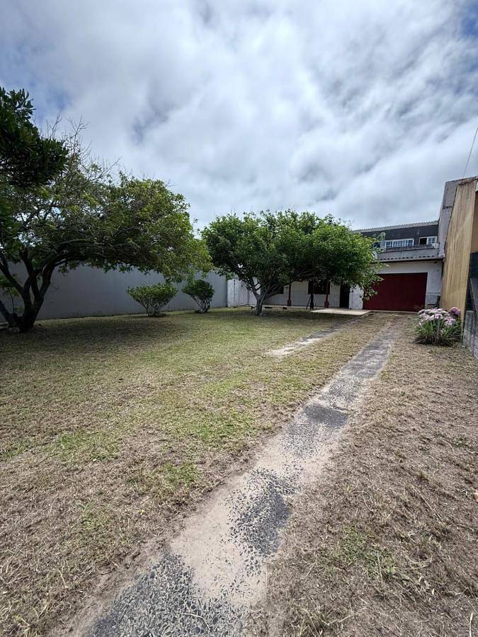 Casas e apartamentos de temporada para 5 pessoas, com jardim e balcão em Cidreira