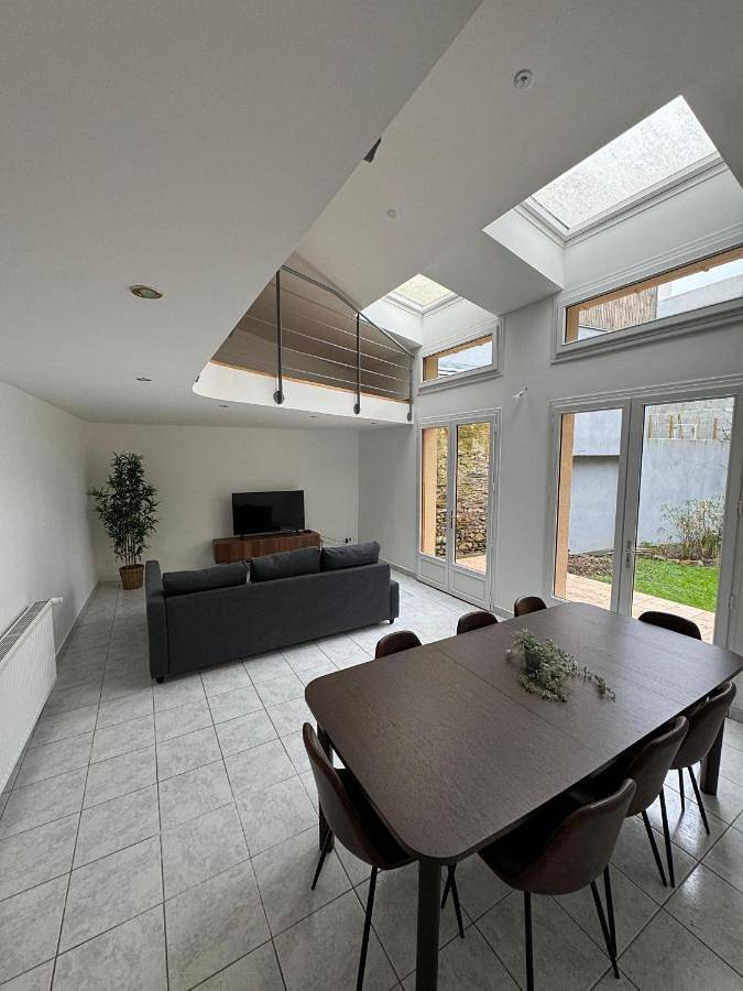 Location de vacances pour 8 personnes, avec terrasse et jardin à Rezé - 3