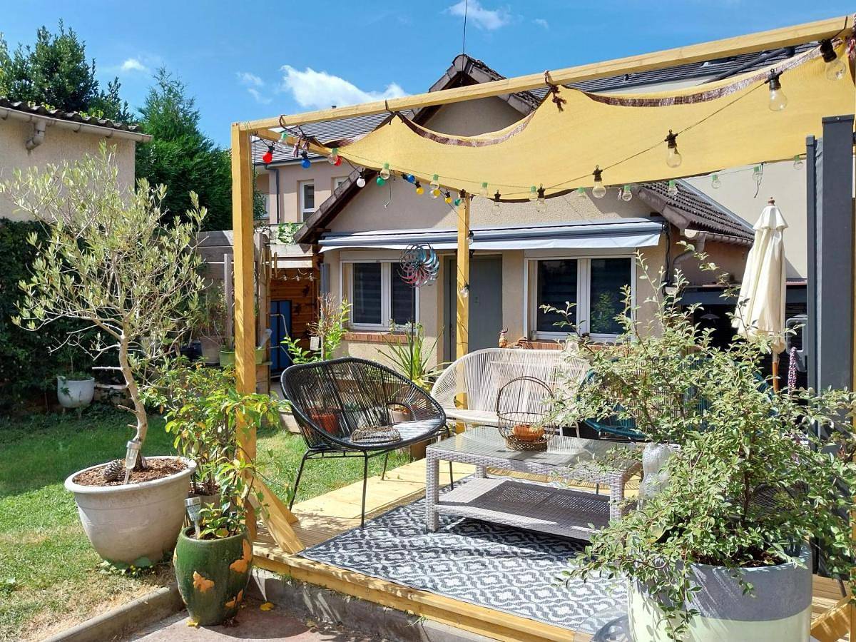 One-Bedroom House in Déville-lès-Rouen, Région de Rouen