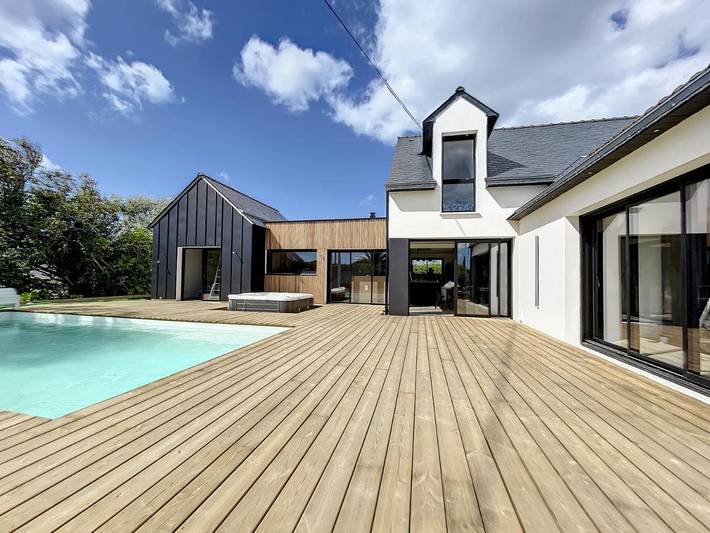 Chalet para 12 personas, con jardín además de jacuzzi y piscina - 1