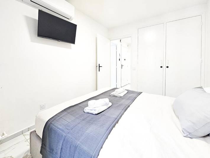 Gîte pour 8 personnes, avec vue et terrasse dans Plage Fabron Bambou Nice - 3