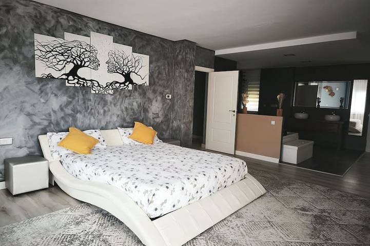 Villa with a private pool, 25 minutes from Barcelona (Vallromanes), near the F1 circuit in Vallromanes, Barcelona Provinz