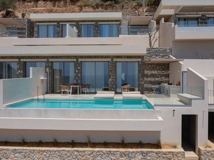 Villa for 5 people, with garden and pool as well as terrace - 1