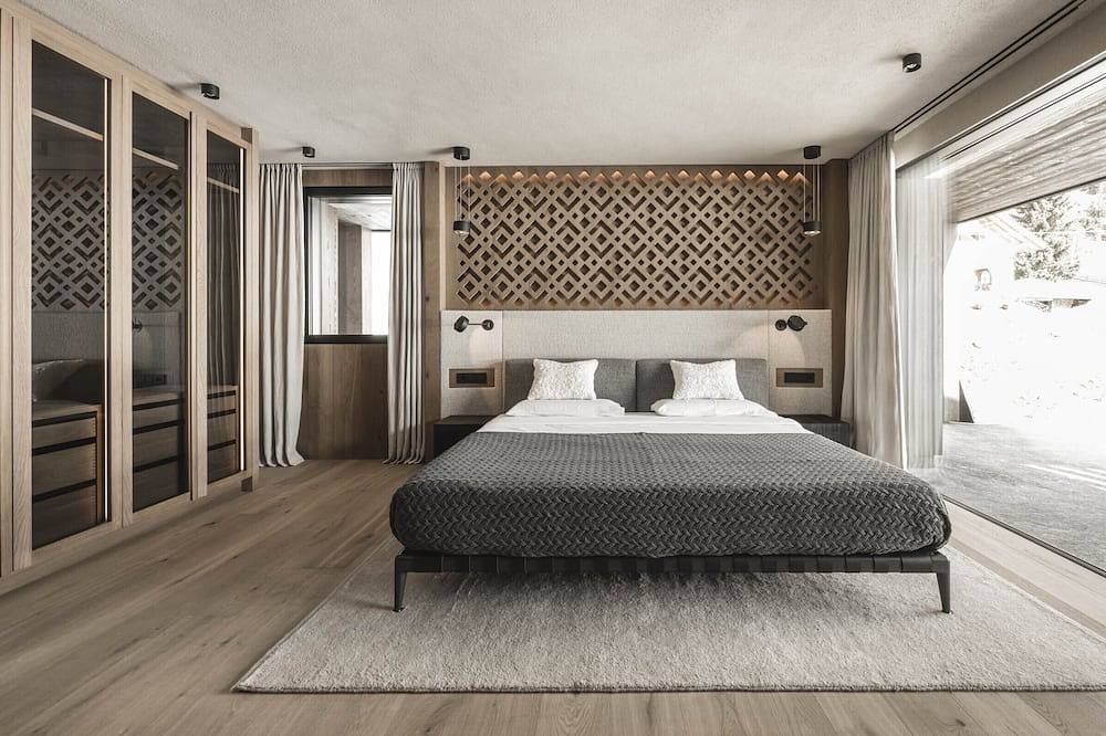 Luxury Chalet Alpurio, private chalet with Wellbeing Manager in Wolkenstein, Dolomiti Superski