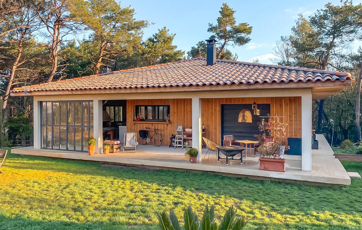 Appartement moderne de 2 chambres avec terrasse, à proximité des restaurants et du centre-ville in Plan-d'Aups-Sainte-Baume, Côte méditerranéenne (France)