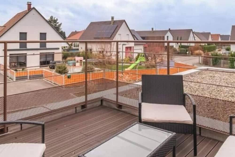 Appartement entier, Charmant Duplex Climatisé avec Terrasse – Proche Anneau du Rhin & Colmar in Niederentzen, Région de Guebwiller