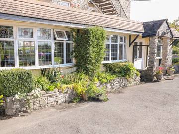 Cottage for 22 People in Thorpe (Derbyshire), Peak District, Photo 1
