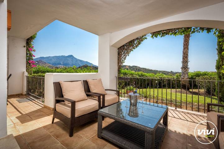 Apartamento para 4 personas, con jardín y terraza en Benahavís