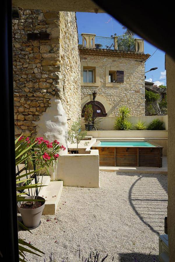 Gîte pour 3 personnes, avec jardin et piscine à Sainte-Anastasie - 4