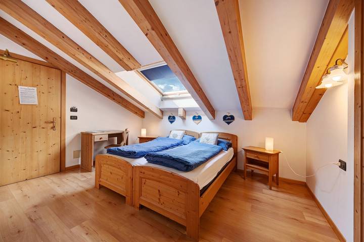 Appartamento intero, Appartamento "Residence Montebel Studio" con vista sulle montagne, idromassaggio e sauna in Tesero, Dolomiti di Fiemme