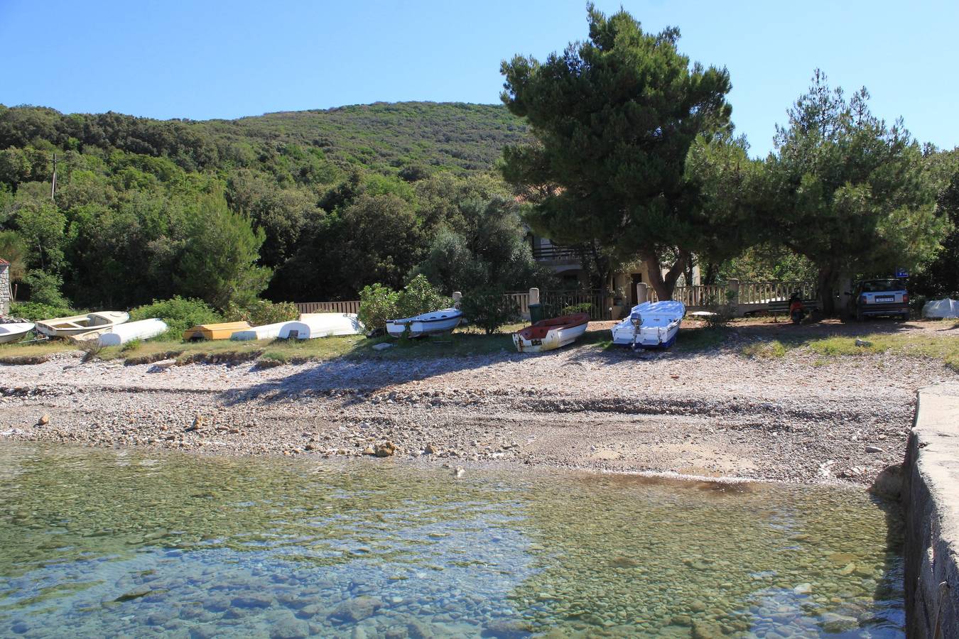 Ganze Wohnung, 3-Zimmer-Ferienwohnung am Strand Bucht Merascica, Cres A-8071-a in Martinscica, Cres